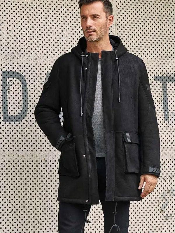 Men's Black Sheepskin Outwear Winter Fur Coat Leather Overcoat